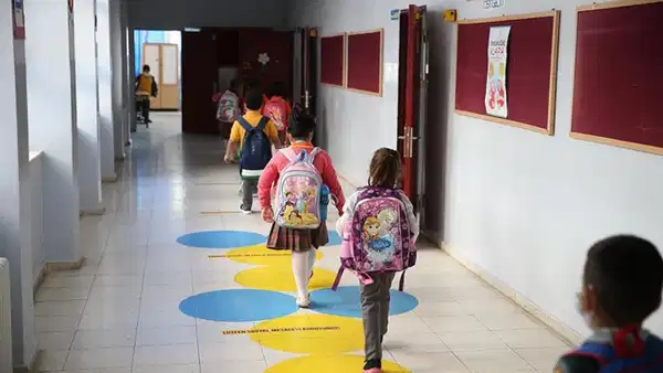 İstanbul'da okullarda ders saatleri 14 Eylül'de değişti