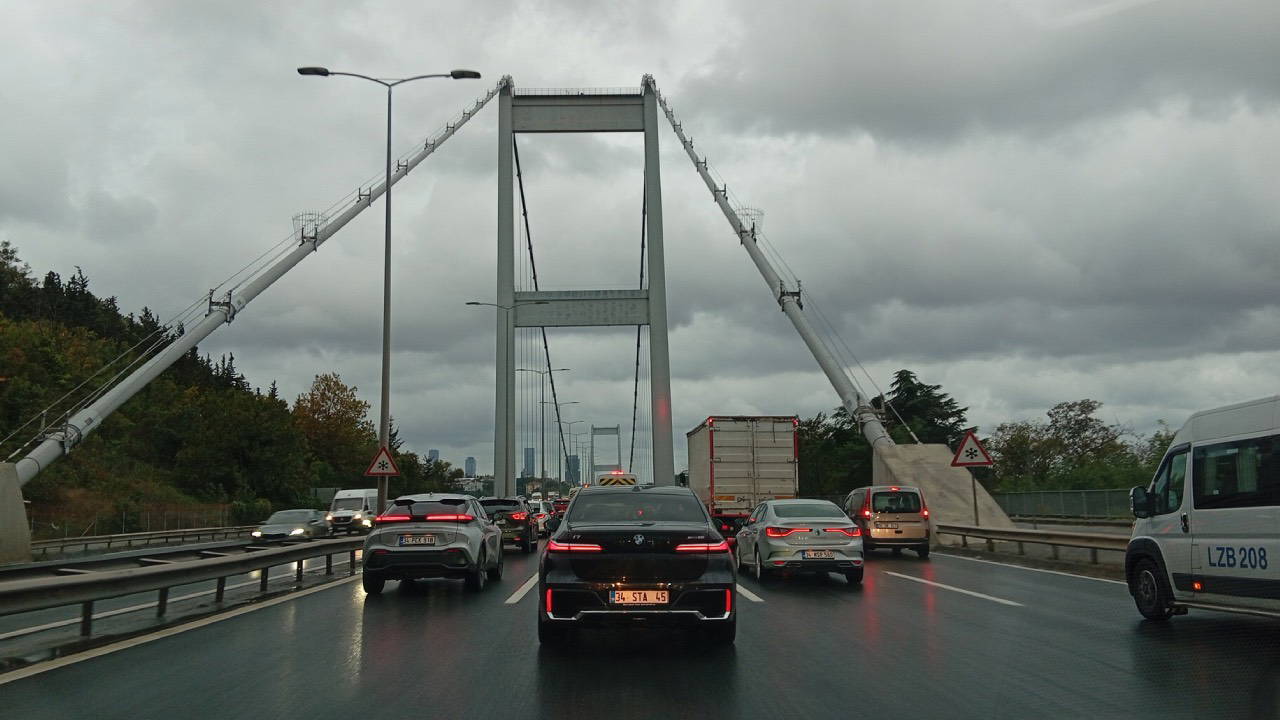 İstanbul'da Sabah Trafiği Yüzde 62: Yağış Sonrası Yoğunluk Arttı