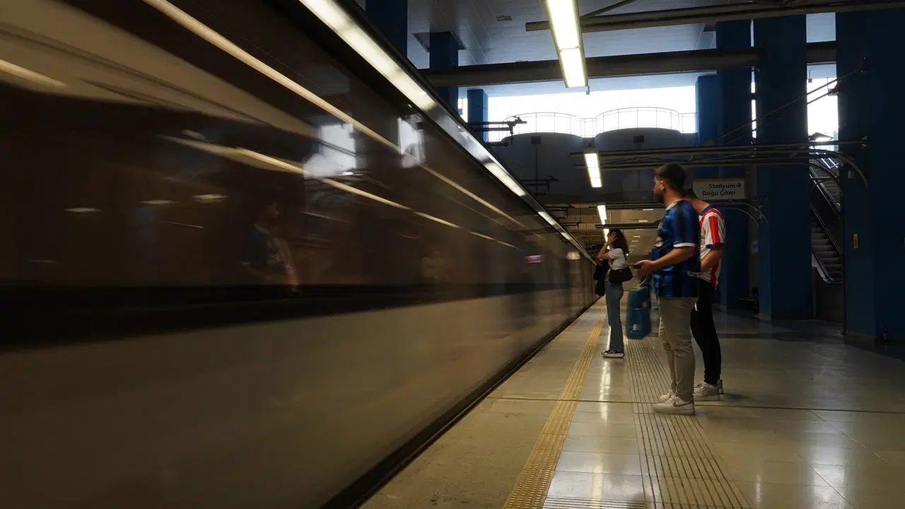İstanbul'da Sağanak Sonrası Metro ve Tramvay Seferleri Normale Döndü