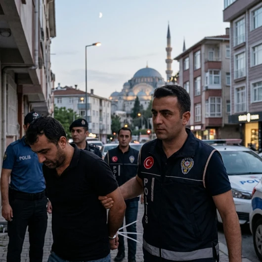 İstanbul'da Sahte Vatandaşlık Operasyonu: 72 Gözaltı, 30 Şirkete Kayyum