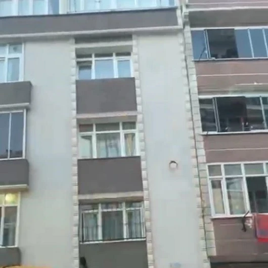 İstanbul Sultangazi'de Temel Kazısı Paniği: Beş Katlı Bina Mühürlendi