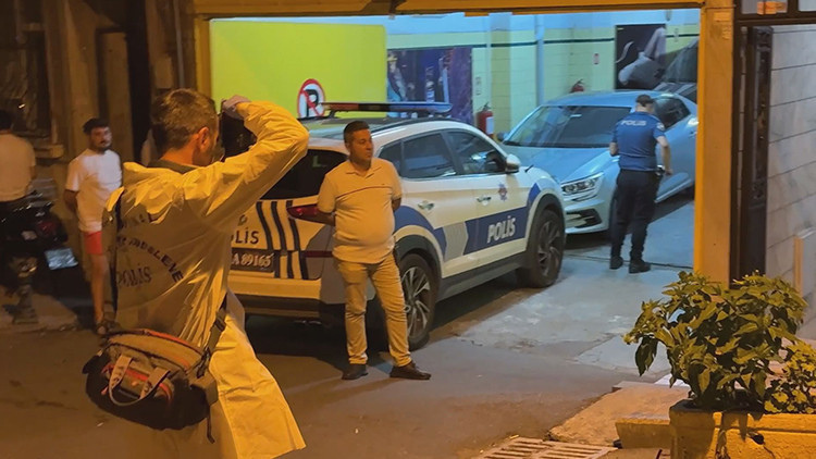 İstanbul'da Şüpheli Ölüm: Teyzeye Mesaj, Telefonda 4 Dakikalık Video