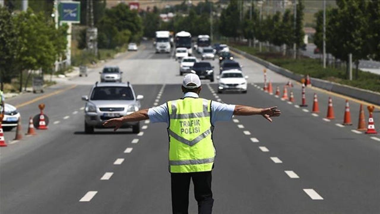 İstanbul'da Trafiğe Kapanan Yollar: Triatlon Şampiyonası Öncesi Sürücülere Uyarı