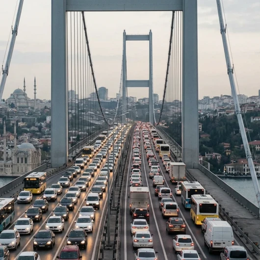 İstanbul Trafiği Sabah Yoğun: Anadolu Yakası %85'i Gördü