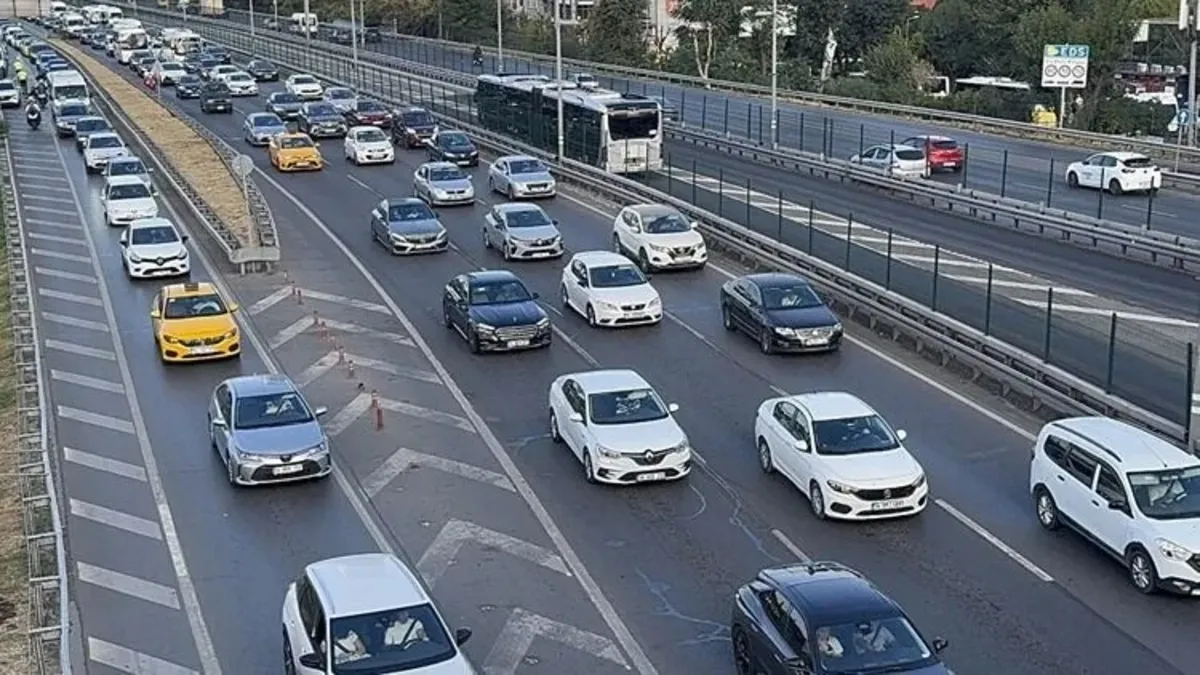 İstanbul'da Trafik Yoğunluğu Zirvede: Anadolu Yakası Yüzde 75