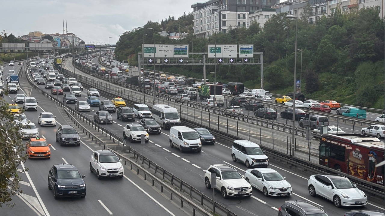 İstanbul trafiğinde sabah yoğunluğu: Anadolu Yakası'nda yüzde 83