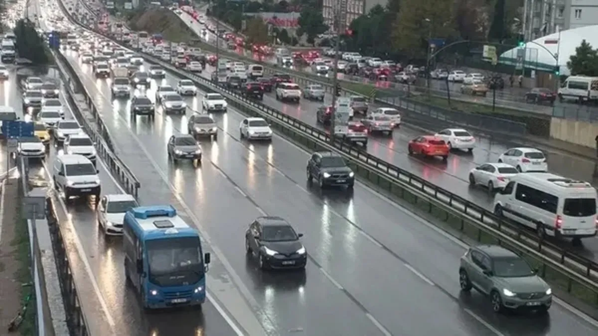 İstanbul'da Trafik Yoğunluğu Yüzde 85'e Ulaştı