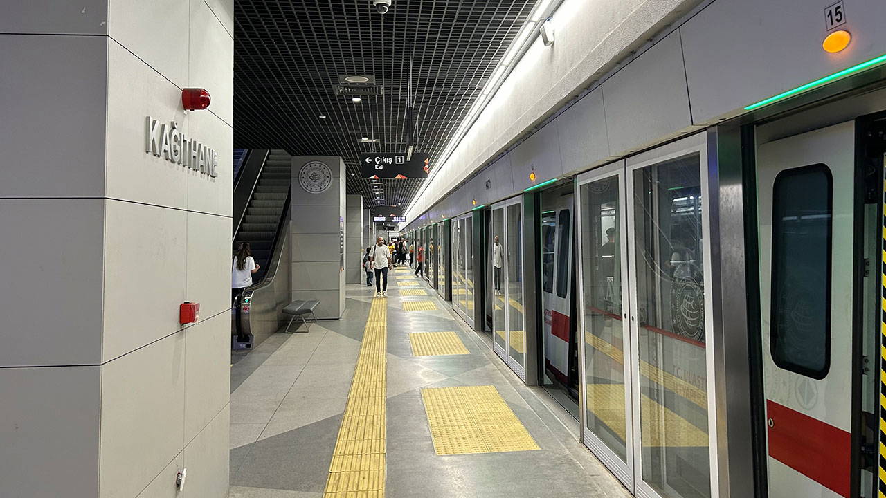 İstanbul Valiliği, Onur Yürüyüşü öncesi Taksim ve Şişhane'de metro-füniküler hattını kapattı