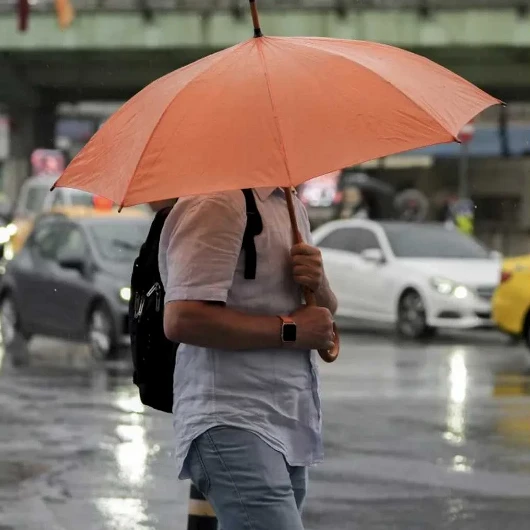 İstanbul'da Yaz Sıcaklarına Yağış Molası: Meteoroloji Kritik Tarihi Açıkladı