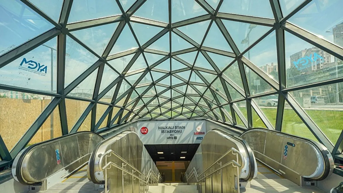 İstanbul'da yeni metro hattı vatandaştan tam not aldı