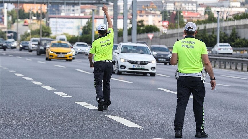 İstanbul'da 14 Gün Trafiğe Kapanan Yollar: Yenikapı'da Etkinlik Yoğunluğu