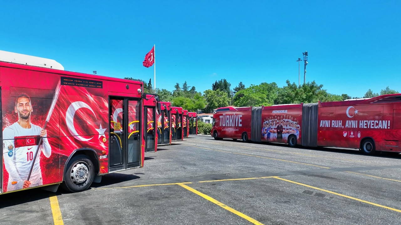 İstanbul yollarında Dünya Kupası heyecanı: İETT'den milli takıma özel otobüs