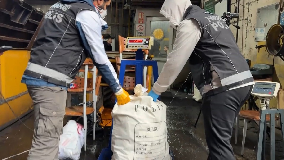 İstanbul'da 10 Ton Uyuşturucu Yakılarak İmha Edildi
