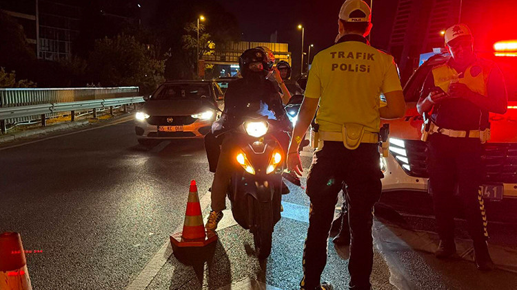 İstanbul'da 15 Temmuz Koşusu İçin Köprü ve Yollar Kapatıldı