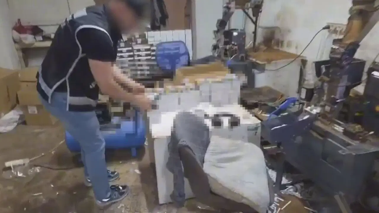 İstanbul'da kaçak tütün operasyonu: 22 gözaltı