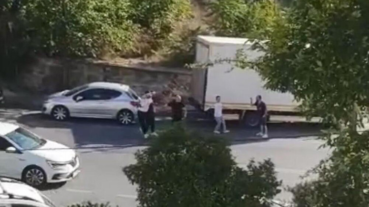 İstanbul'da Korkunç Anlar: Soda Şişesiyle Ablasına Kabusu Yaşattı