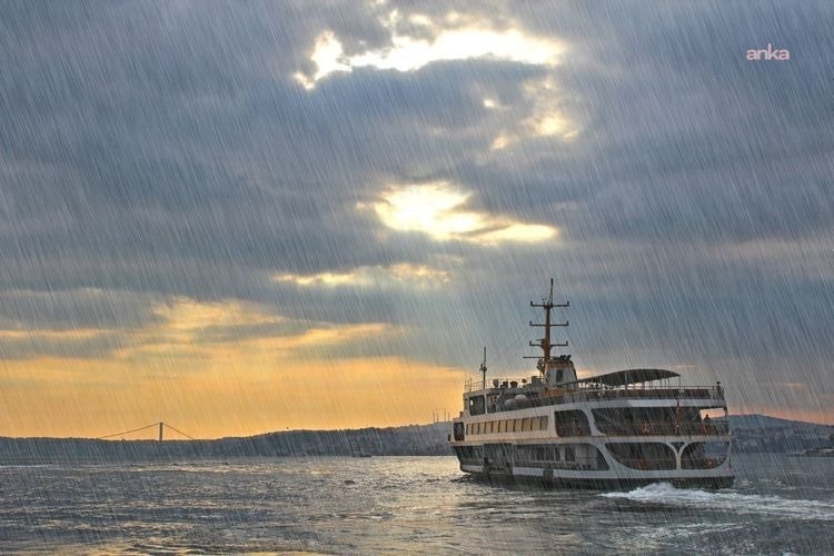 İstanbul'da Sağanak Alarmı: AKOM Tarih Verdi