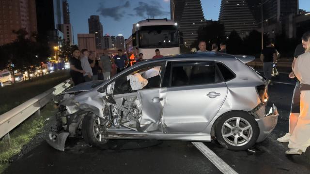 İstanbul'da Sağanak Sonrası İki Zincirleme Kaza: 10 Yaralı
