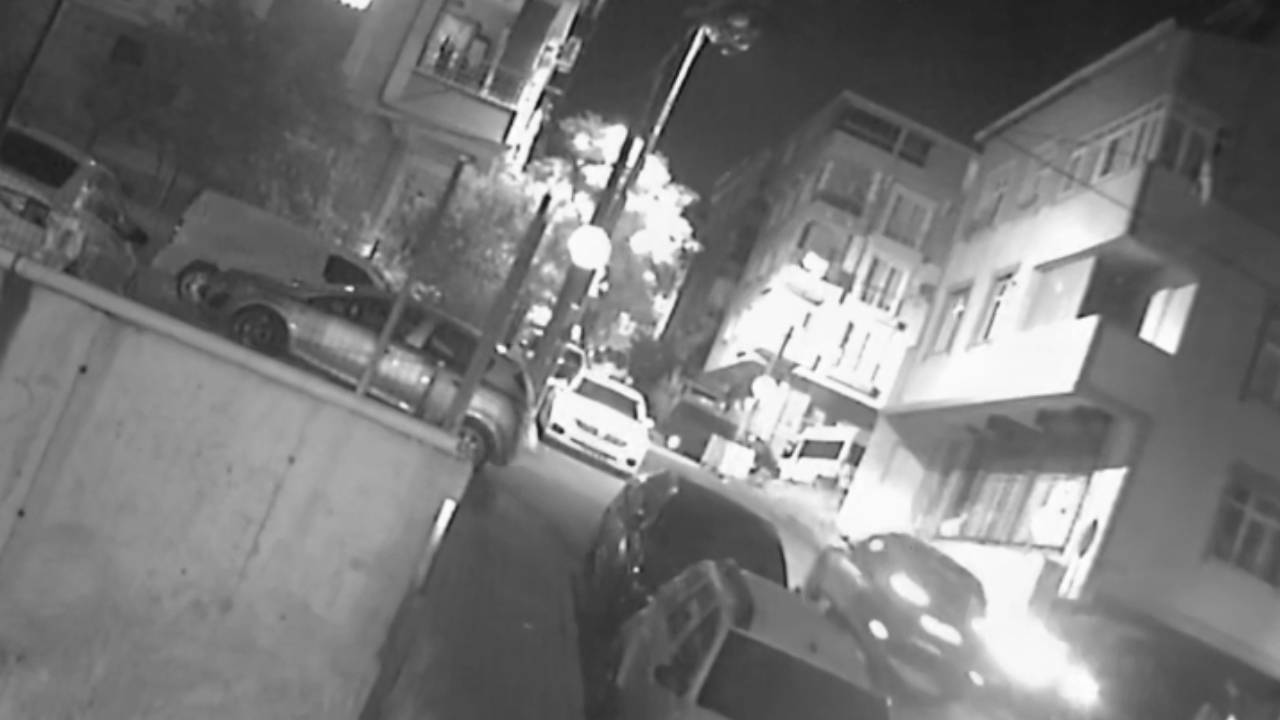 İstanbul'da seyir halindeki otomobilden rastgele ateş açan 3 kişi tutuklandı