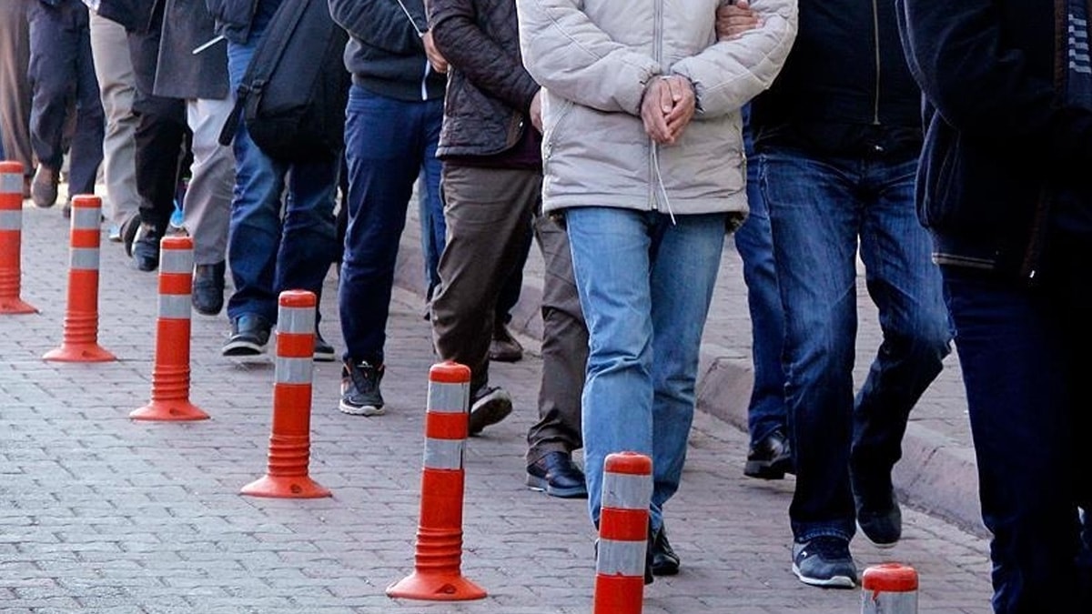 İstanbul'da Takside 4 Kaçak Göçmen Yakalandı
