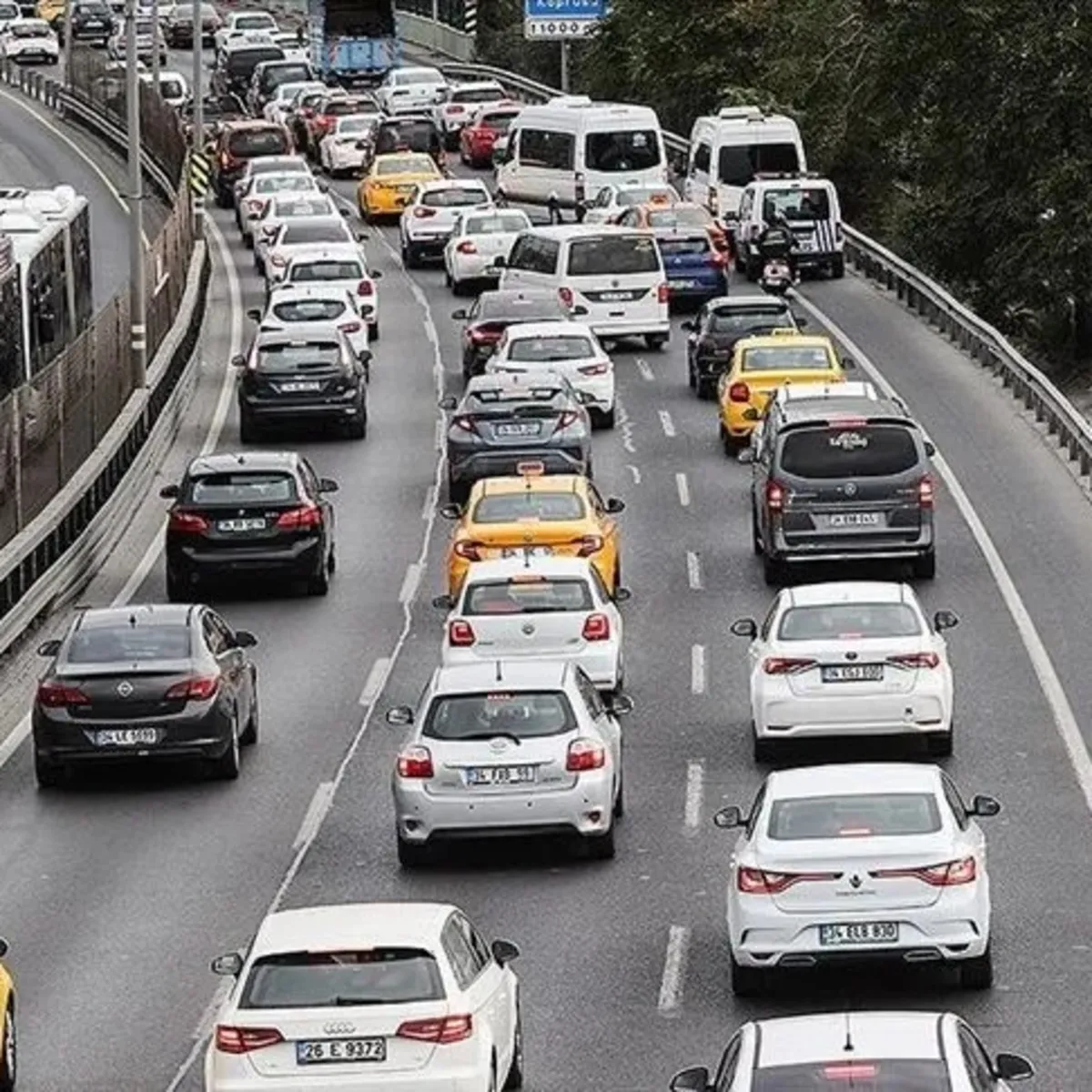 İstanbul'da toplu ulaşıma yüzde 10 zam: Yeni tarifeler yürürlükte