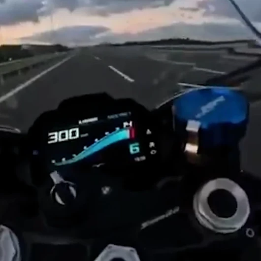 İstanbul'da Trafik Magandası: 302 km Hız ve Tek Tekerle Ceza