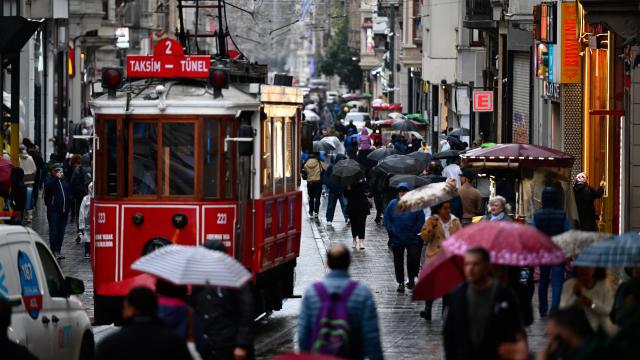İstanbul'da Yağışlar Yeniden Kuvvetleniyor: Yarın İl Genelinde Etkili Olacak
