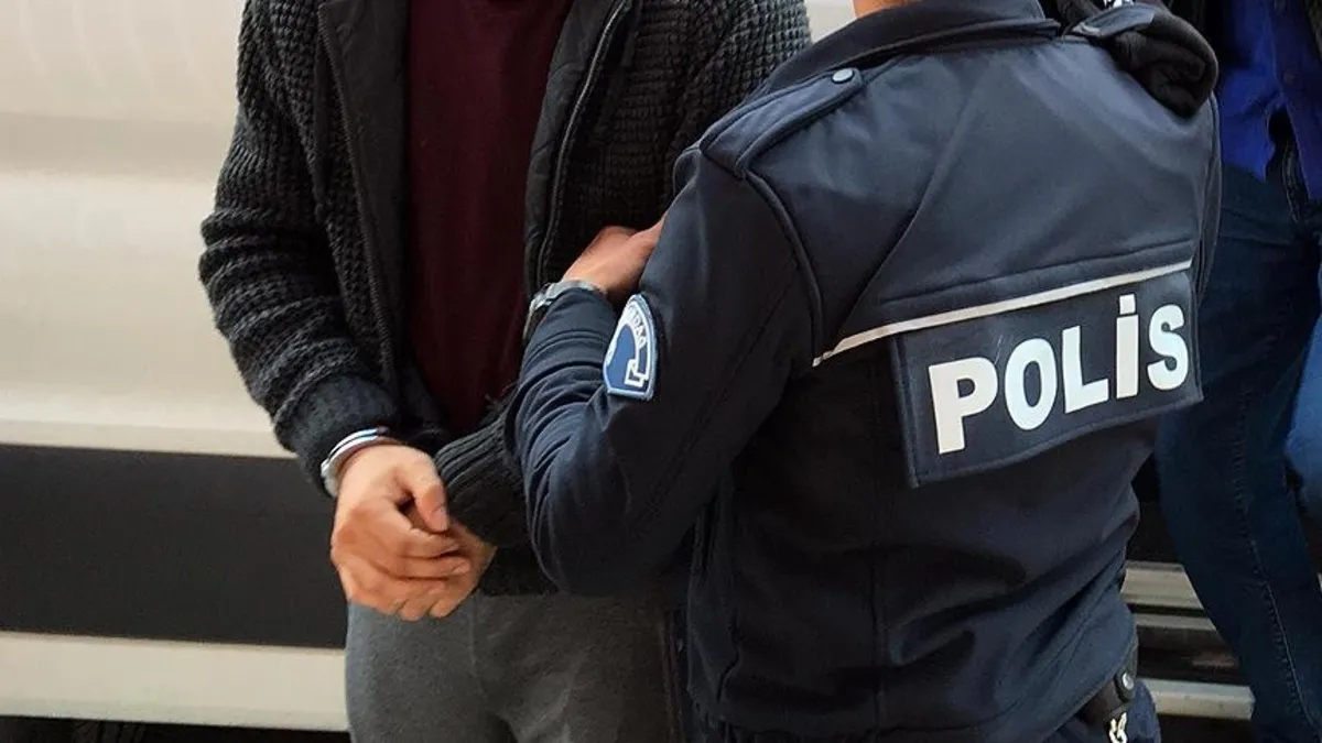 İstanbul'da zehir kuryesine suçüstü: 20 kilo kokain ele geçirildi