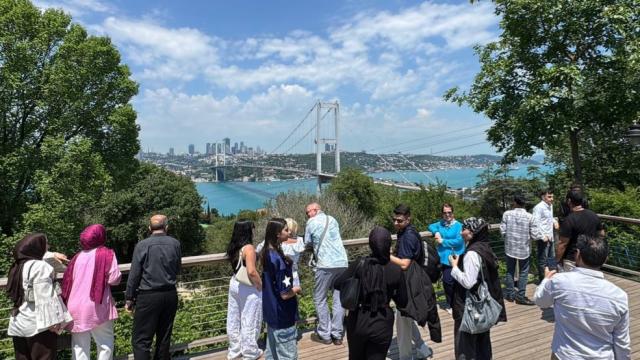 İstanbullular Kurban Bayramı'nda sahil ve millet bahçelerine koştu