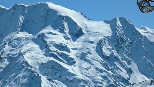 İsviçre Alpleri'ndeki Buzul Hacmi Son 5 Yılda Yüzde 20 Azaldı
