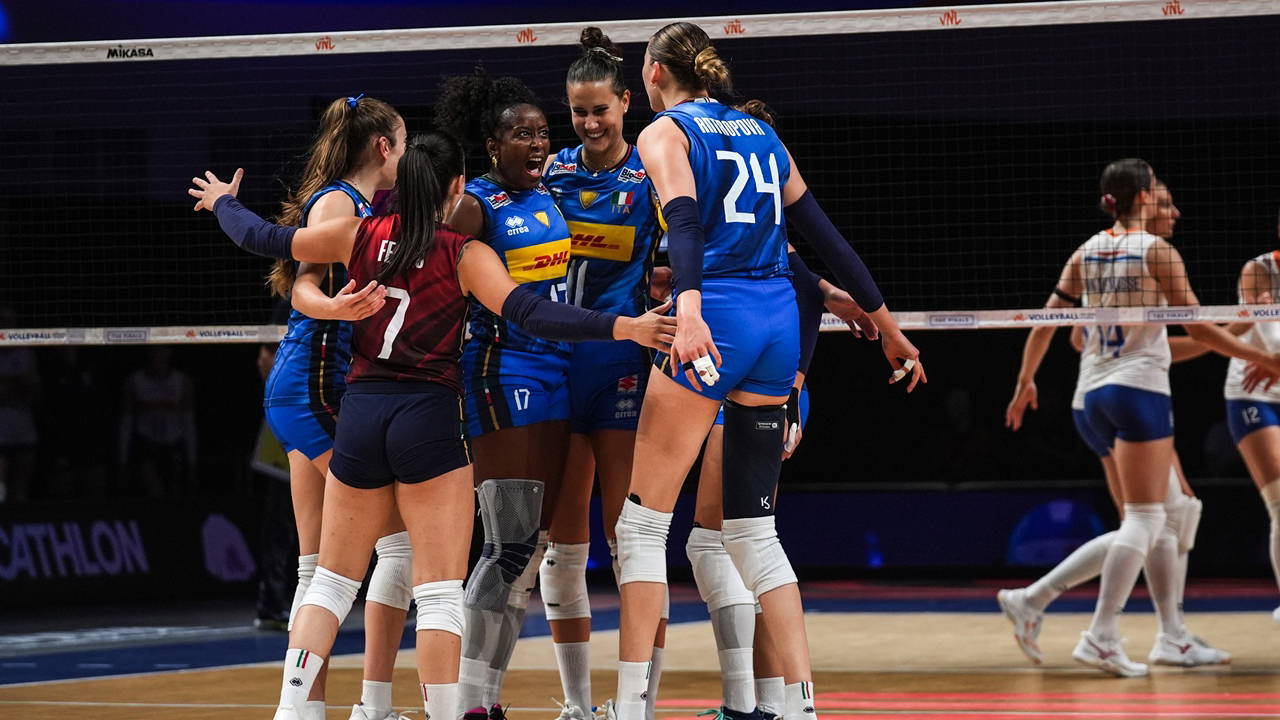 İtalya, Hollanda'yı 3-0 Devirerek VNL'de Yarı Finale Yükseldi