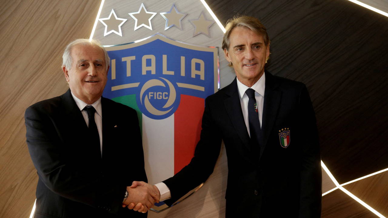 İtalya'nın Yeni Teknik Direktörü Roberto Mancini Resmen Göreve Başladı