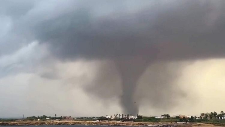 İtalya'da Çifte Hortum Felaketi: Sicilya'da 11 Yaralı