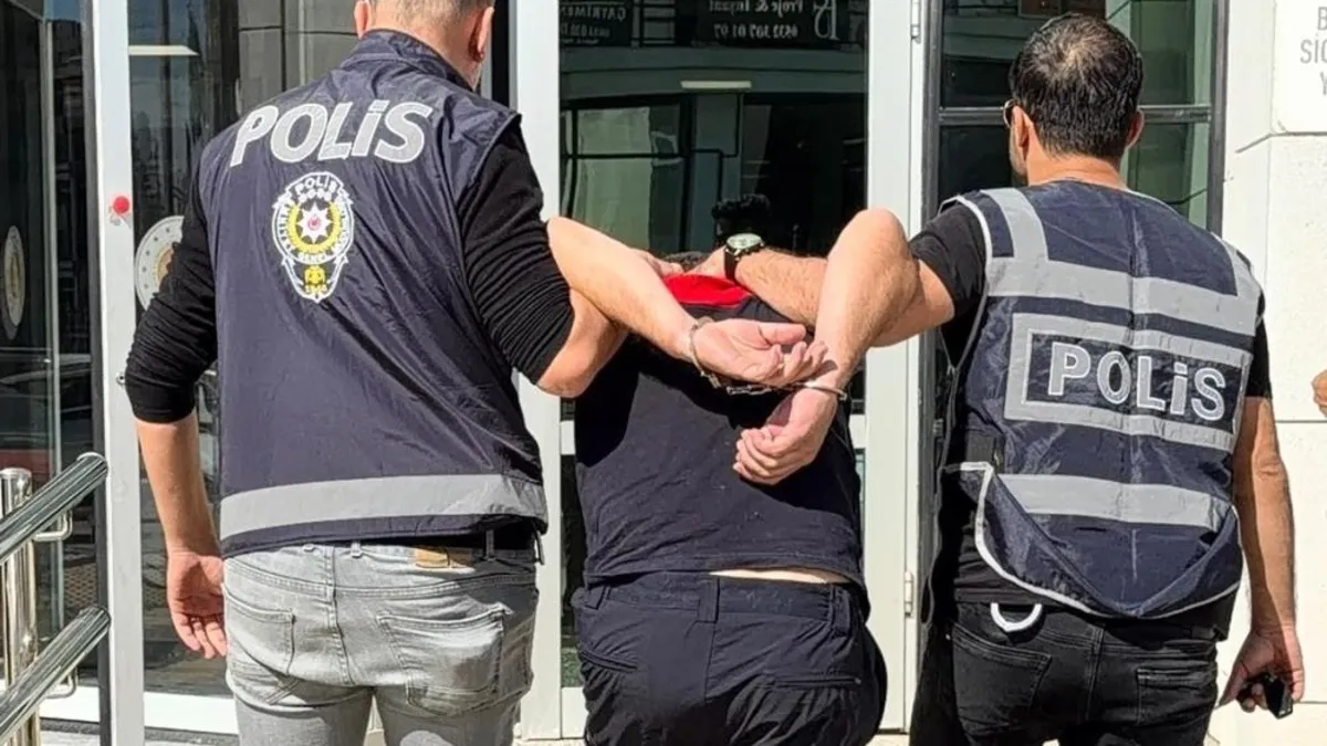 İtfaiyeci eski sevgilisinin evini yaktı: Genç kadın yaşam savaşında