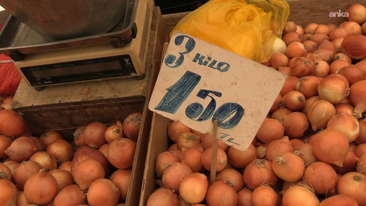 İthal Soğana Çarşı Pazarda Tepki: 'Bizim Tarlamız, Köylümüz Yok mu