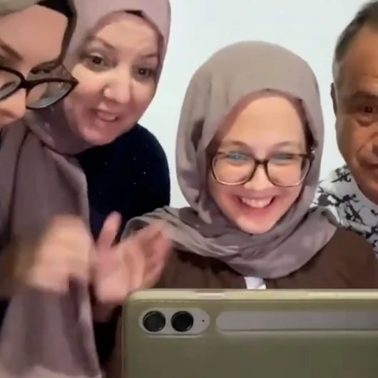 İTÜ Makina Mühendisliği'ni Kazanan Öğrencinin Aile Sevinci
