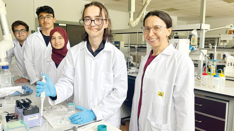 İTÜ Rektörü Üsküdar ARGEM Lisesi'nde: Araştırma Elçileri İçin İlk Adım