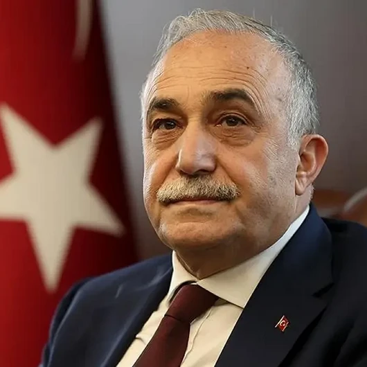 İYİ Parti'de Sarsıntı: Ahmet Eşref Fakıbaba İstifa Etti