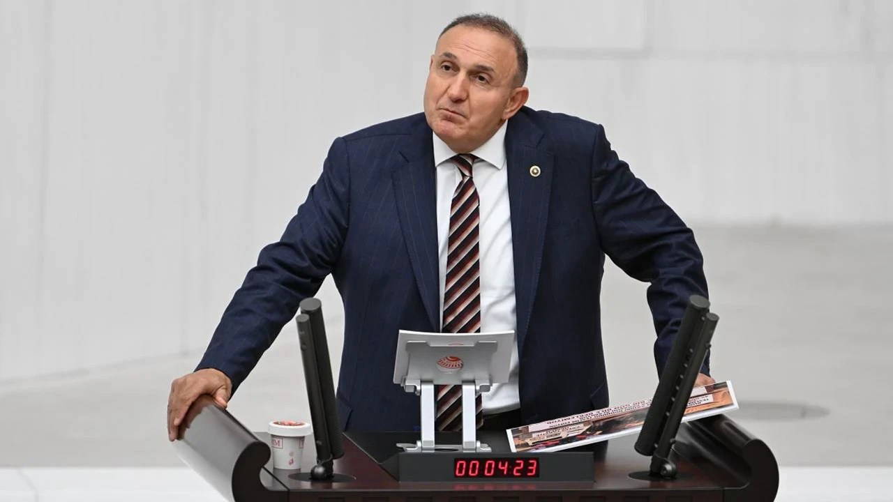 İYİ Parti'den AKP'ye Geçen Vekile Sert Tepki: 'Apo'dan Bile Şerefsiz