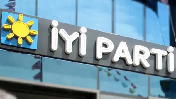 İYİ Parti Koyulhisar Belediye Başkanı Bora Karakullukçu İstifa Etti