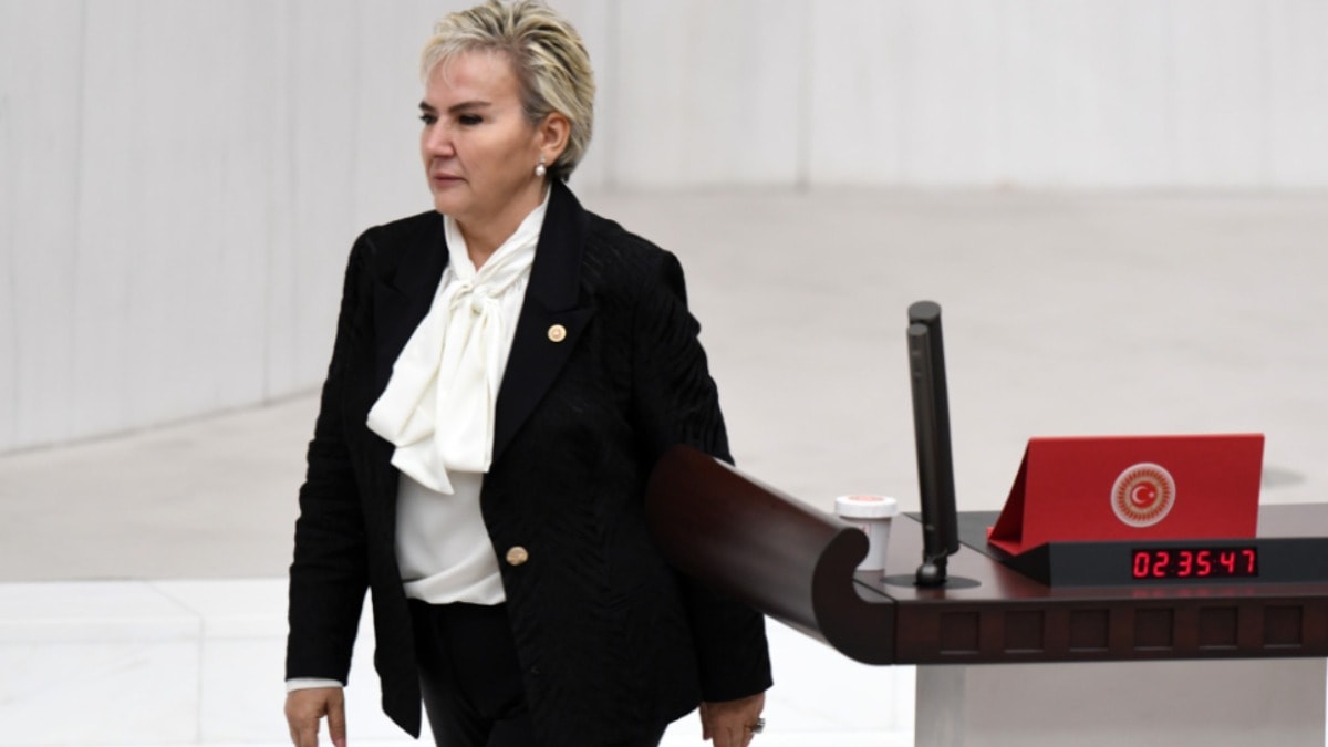 İYİ Parti'den AKP'ye geçen Özdemir'in eski konuşması gündem oldu