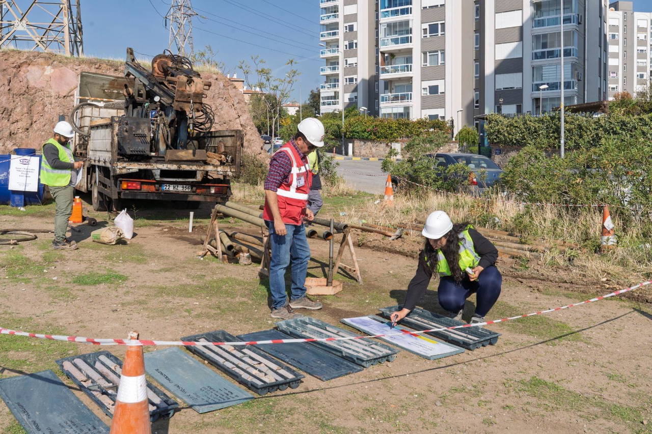 İzmir'de Afet Çalışmalarında Yeni Dönem: Tek Çatı Altında Koordinasyon