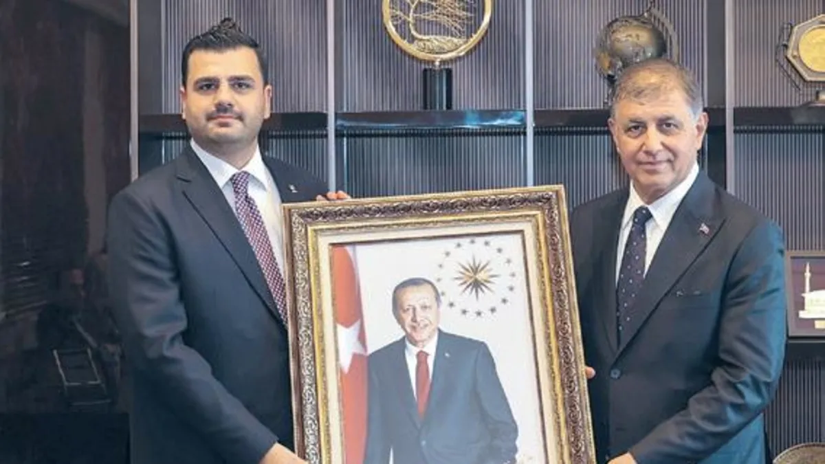 İzmir'de AK Parti hizmet mesaisi: Tugay sonrası ilk buluşma