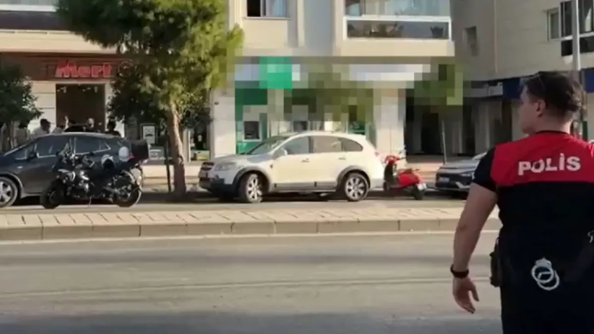 İzmir'de Banka Soygunu Girişimi: Rehineler Kurtarıldı