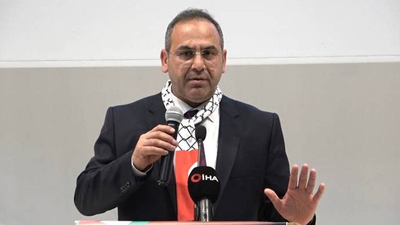 İzmir Barosu'ndan 'Akademisyen' Hüseyin Şeyhamlıoğlu'na Suç Duyurusu