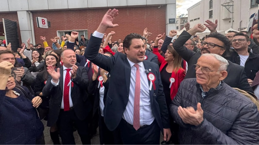 İzmir Barosu'nda Serhat Sökmen Dönemi Başladı