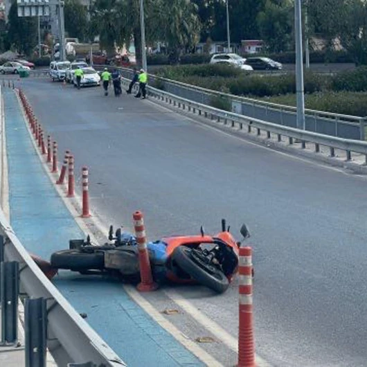 İzmir Bayraklı'da Motosiklet Kazası: Emine Sevil Hayatını Kaybetti