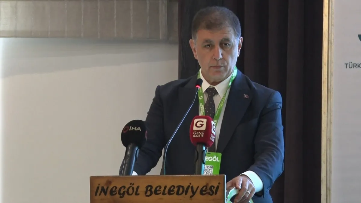 İzmir Büyükşehir Belediye Başkanı Cemil Tugay kararını değiştirdi: Bağımsız kalacak