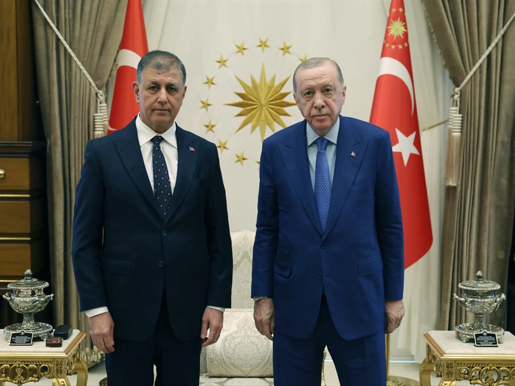 İzmir'de Cemil Tugay ve İlçe Belediyeleri AK Parti'ye mi Geçiyor? Kulislerde Tarih İddiası