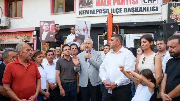 İzmir'de CHP'de Deprem: 5 Belediye Başkanı YENİ Parti'ye Geçti